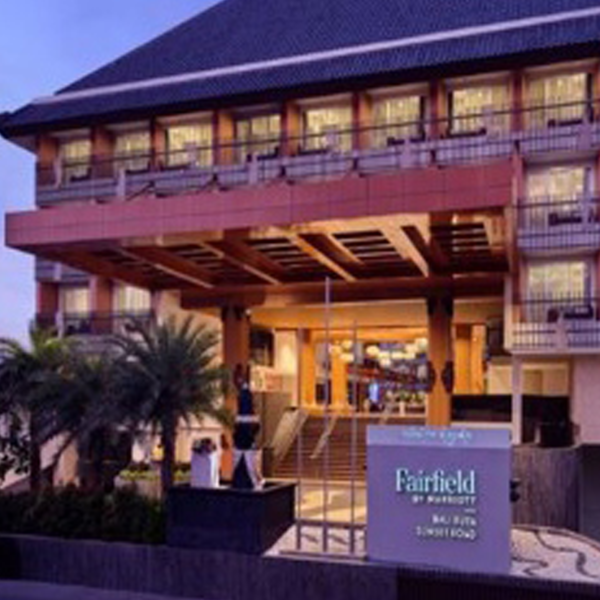 HOTEL FAIRFIELD BALI 8 (Delapan) Unit Passenger Lift Kapasitas 1000 Kg 6 (Enam) Lantai